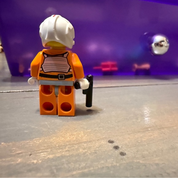 Orange Pilot Minifigure Toy - Picture 2 of 2